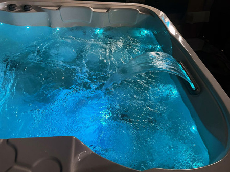 Гидромассажный спа-бассейн JNJ Spas Elegant Vegas SPA-355 / Выставочный образец