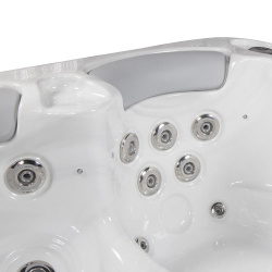 Гидромассажный мини спа-бассейн Wellis Titan